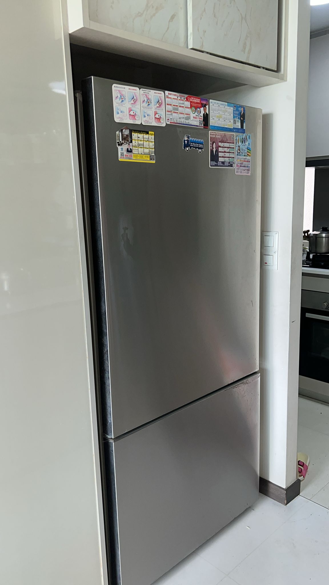 To servicing and top up gas for fridge